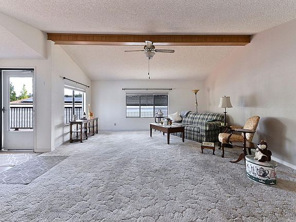 3rd image of 20 Rollingwood Dr Space 75