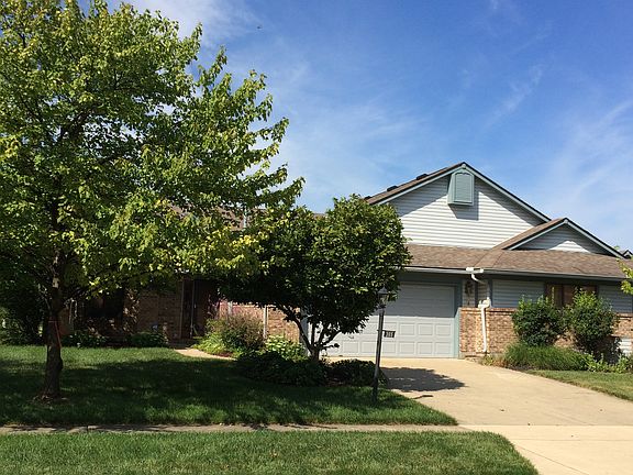 2nd image of 365 Weathersfield Dr