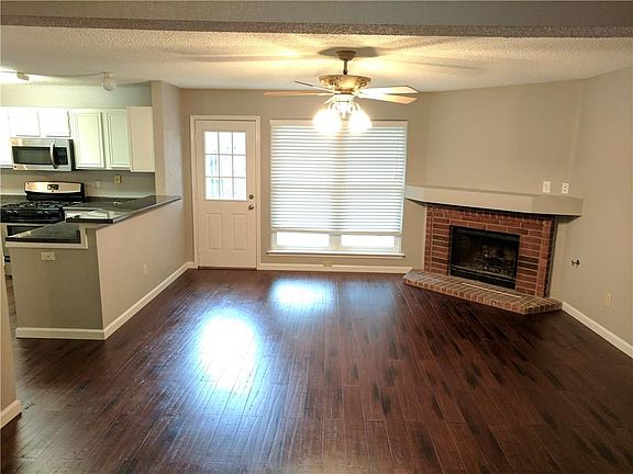5th image of 616 Blue Leaf Dr