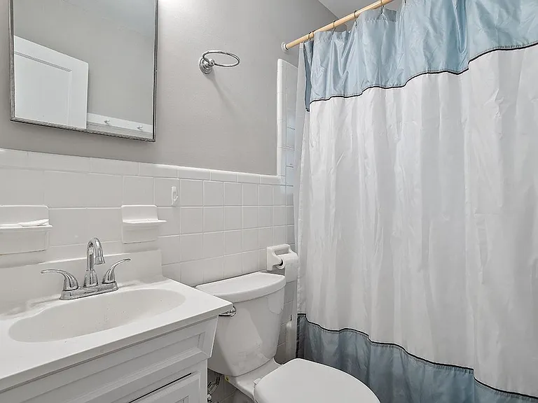 2111 Tudor Pl — Photo 13