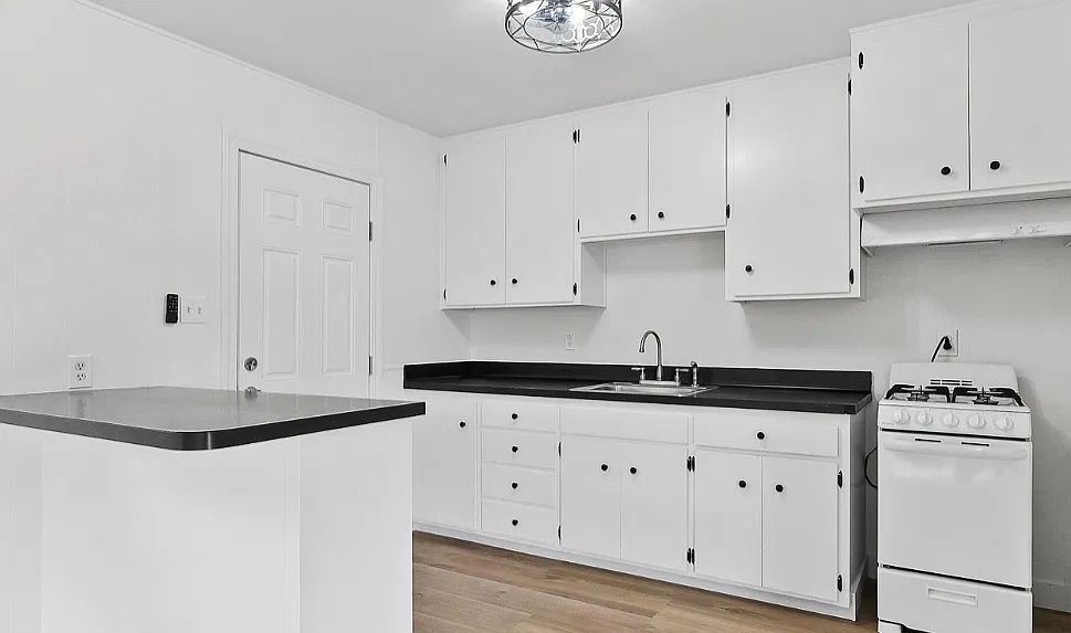 1 bed, 800 sqft, $2,200 — Photo 4