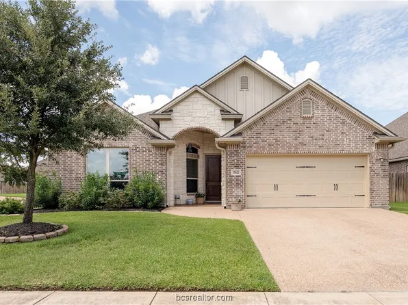 15621 Shady Brook Ln, College Station, TX 77845