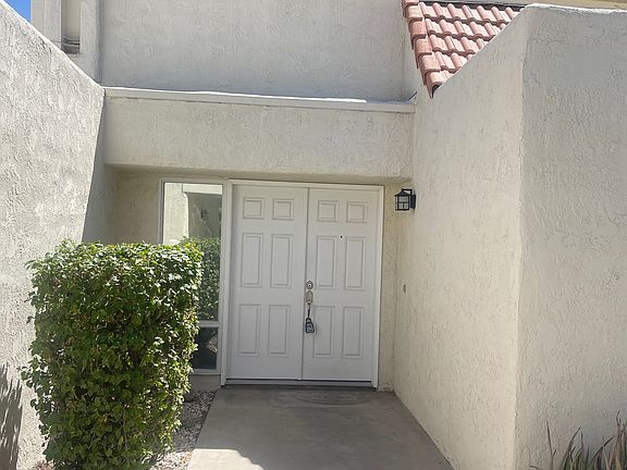 3rd image of 1662 Fairway Cir
