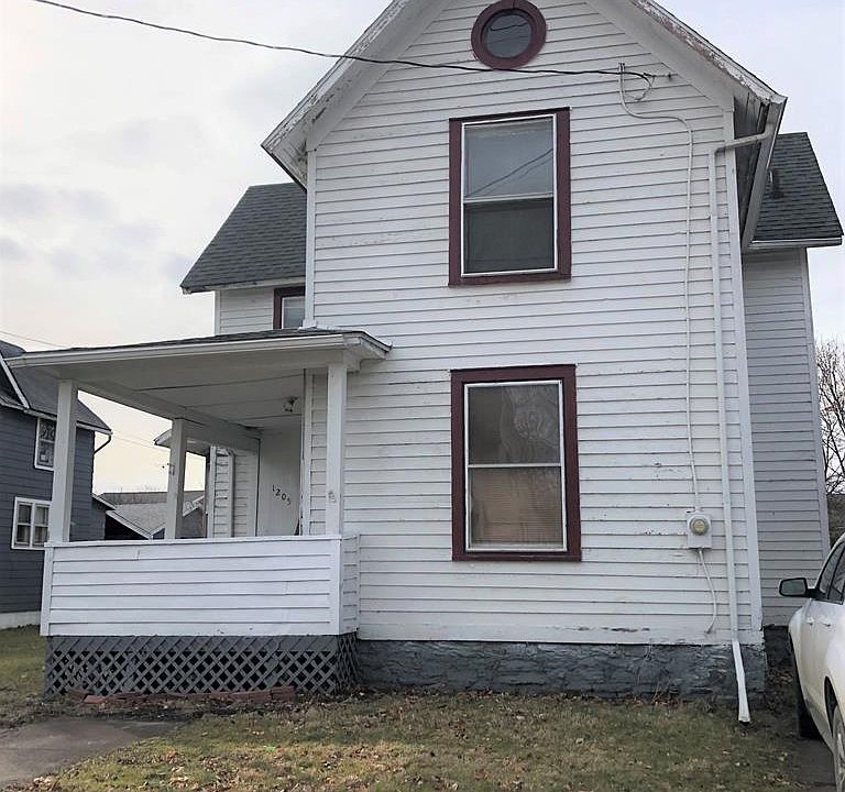 1st image of 1205 Magee St