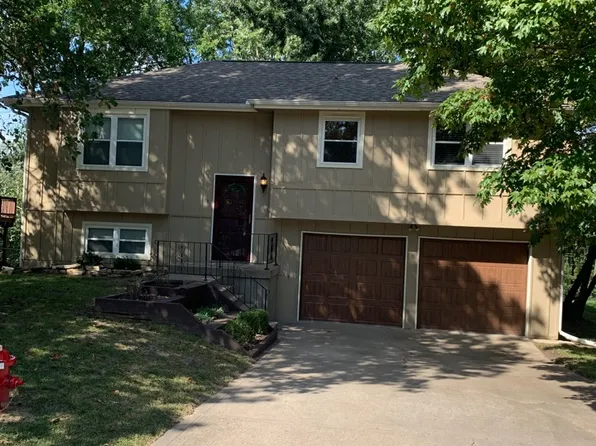 8422 NW 68th St, Kansas City, MO 64152