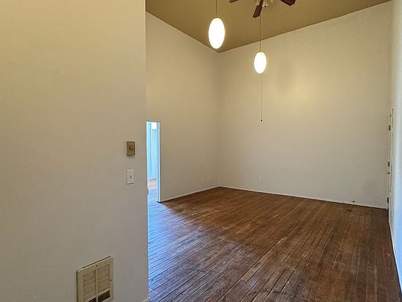 4th image of 314 N Main St Suite E