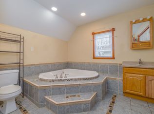138 8th St, Fond Du Lac, WI 54935