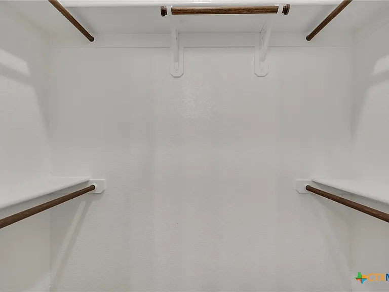 1118 Zora Dr #B — Photo 13