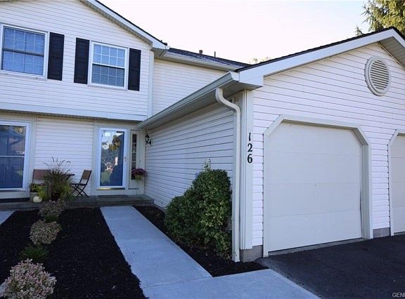 2nd image of 126 Courtshire Ln