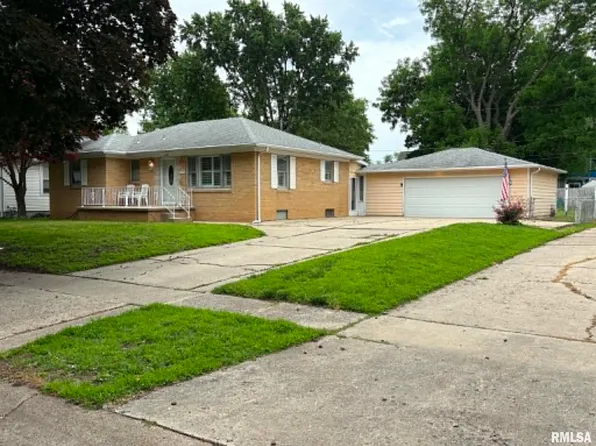 2424 Holmes Ave, Springfield, IL 62704