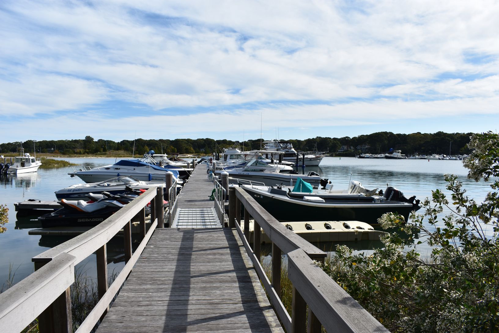  Community Marina