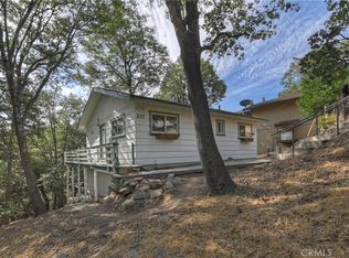 217 Wylerhorn Dr, Crestline, CA 92325