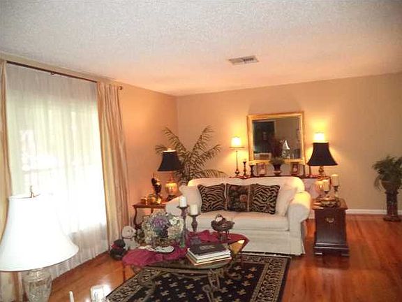 3rd image of 4204 Belvedere St