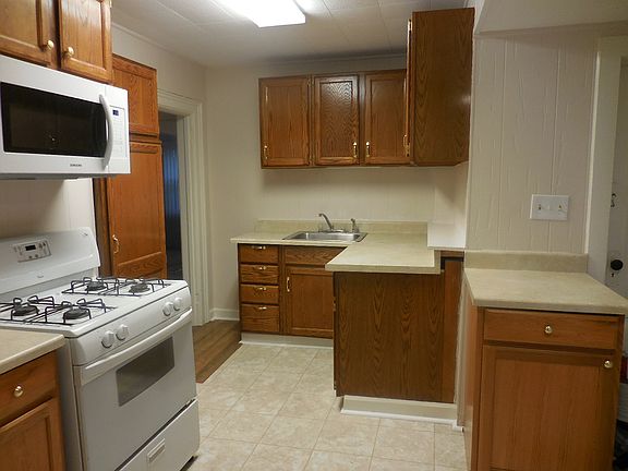 4th image of 1328 5th Ave