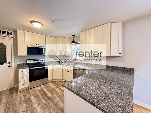 4th image of 510 Highview Cir