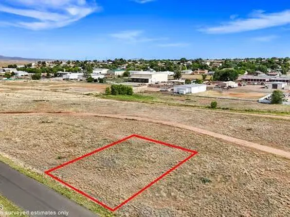 8501 E Roundup Dr, Prescott Valley, AZ 86314