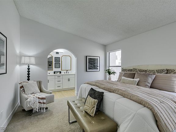 2nd image of 2747 Quaker Ridge Rd