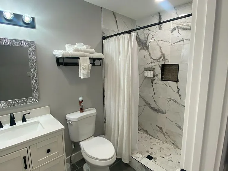 2209 Highland Ave — Photo 43