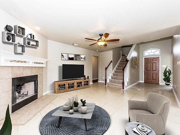 2nd image of 1122 Grace Dr