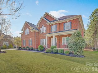 16518 Governors Club Ct, Charlotte, NC 28278
