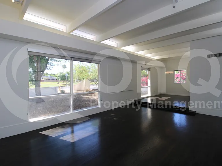 3135 N 48th St — Photo 9