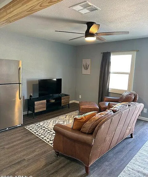 1808 E Yale St #4 — Photo 3