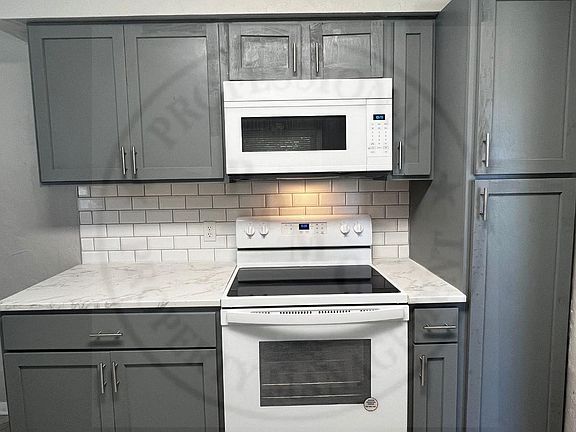 3rd image of 1924 S Westwood Ave