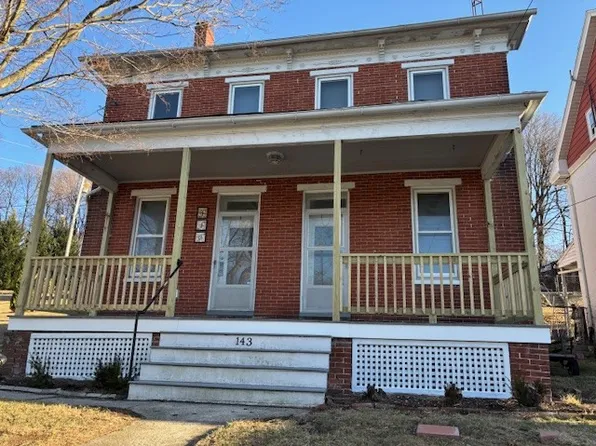 143 W Main St, Windsor, PA 17366