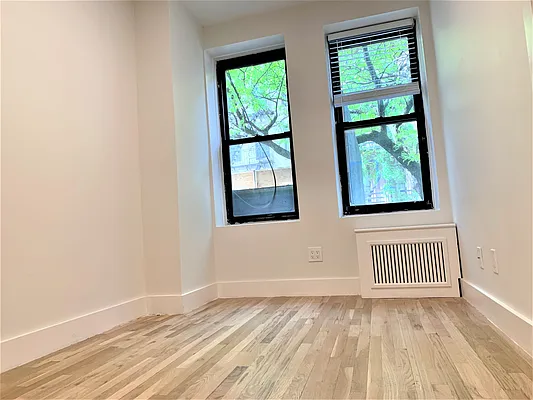 Rented by Sterling Holdings | media 6