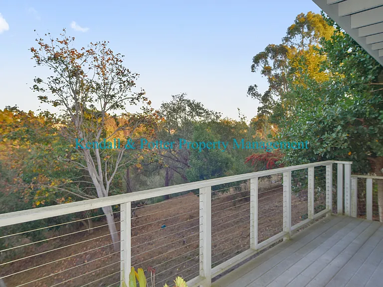 544 Cuesta Dr — Photo 8