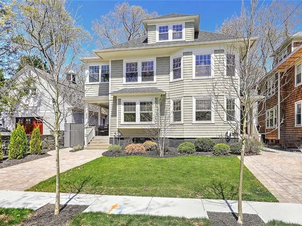 256-258 President Ave, Providence, RI 02906
