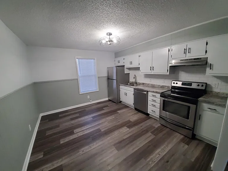 200 Railroad St #11 — Photo 7