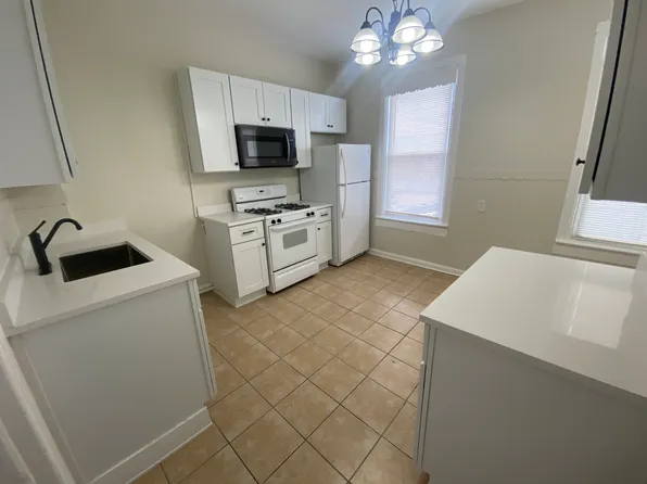 3213 S Parnell Ave #2R, Chicago, IL 60616