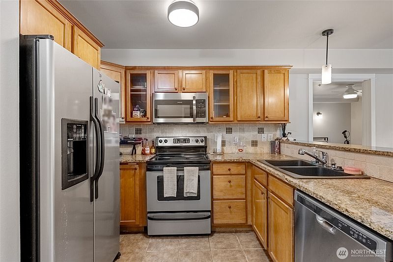 3rd image of 690 32nd Street #B107