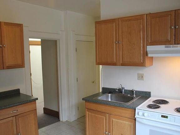 2nd image of 771 N Jefferson St #773