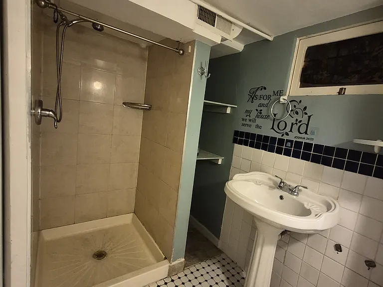 1501 Madison St #BASEMENT — Photo 4