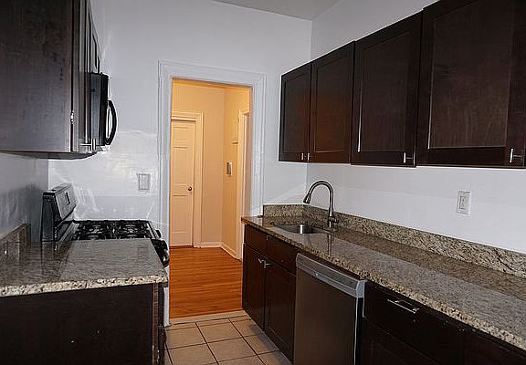 3rd image of 855 Ocean Ave #170