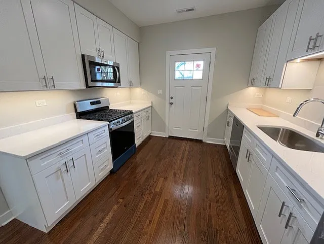 3726 N Racine Ave #1 — Photo 1