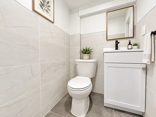 Bathroom, photo 2