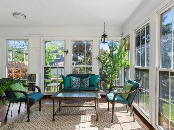 685 East 22nd Street image 31 of 38