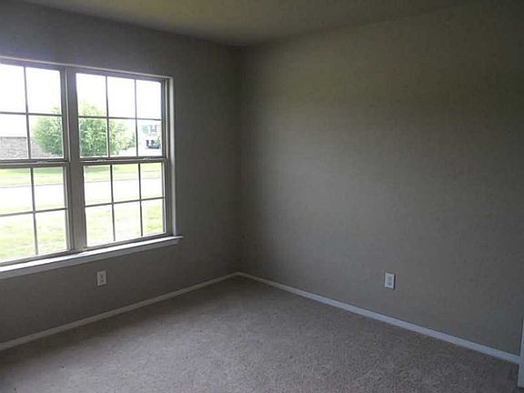 5th image of 11885 N Club House Pkwy