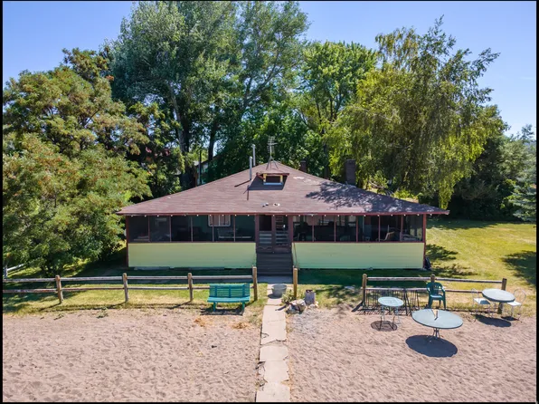 757 E Gus Rich Ln, Garden City, UT 84028