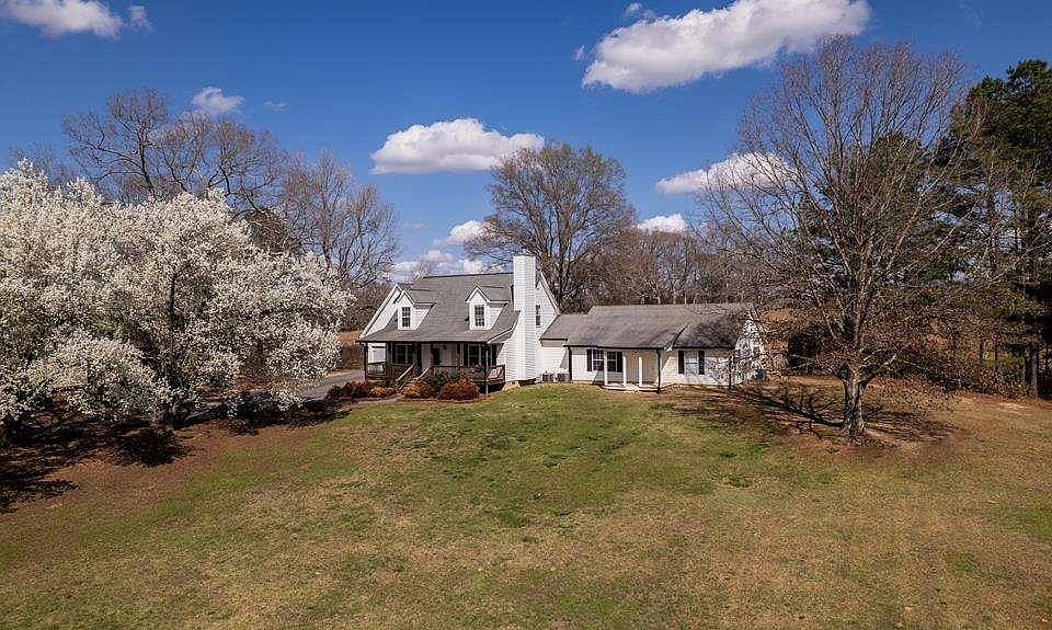 1st image of 957 Bethlehem Rd