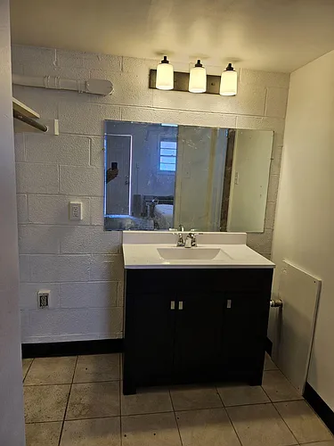 1400 W J St Photo 1