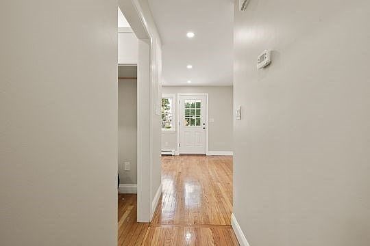 5th image of 108 Ellington St Unit 108