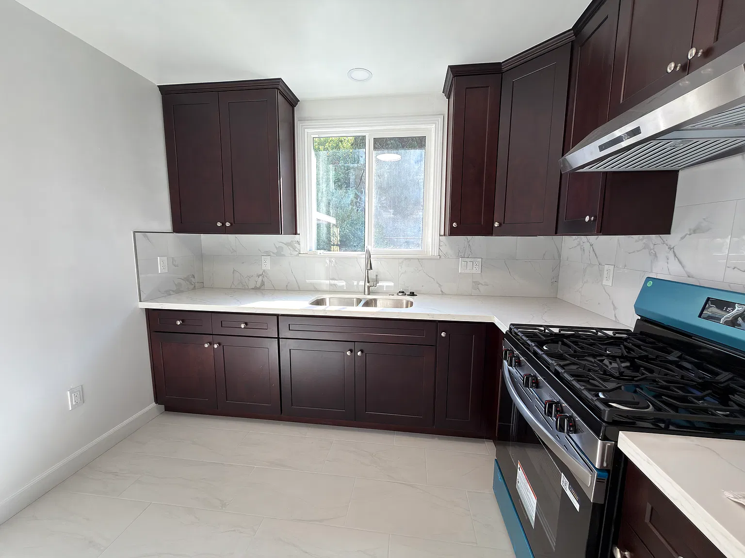 2 bed, 876 sqft, $2,650 — Photo 4