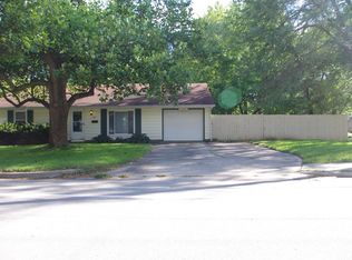 102 Dodson Dr S, Urbana, IL