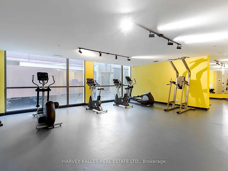 39 Brant St #717 — Photo 8