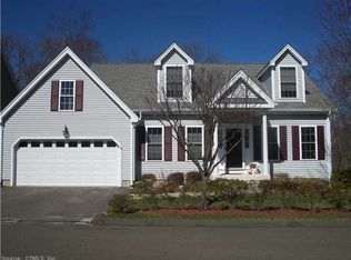 27 Compass Ct, Niantic, CT 06357