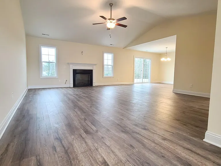 Unfurnished Living room.